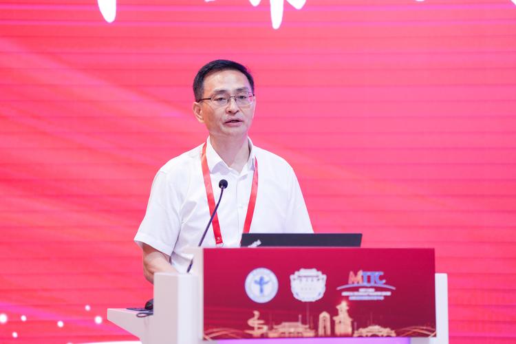 政協(xié)委員聶祚仁：推動(dòng)教育與科技融合，聚焦人才培養(yǎng)與創(chuàng)新發(fā)展